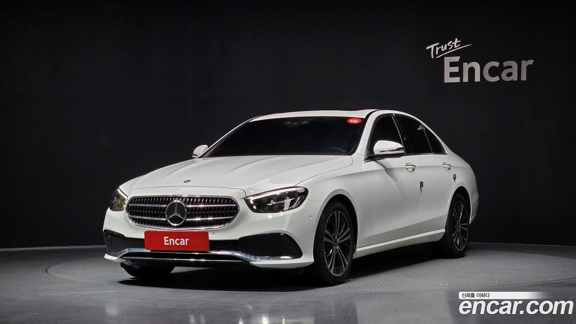 Mercedes-Benz E-Class 2021
