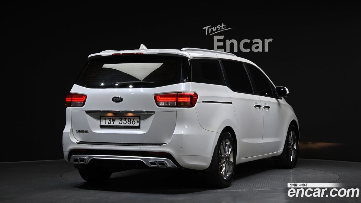 Kia Canival 2015