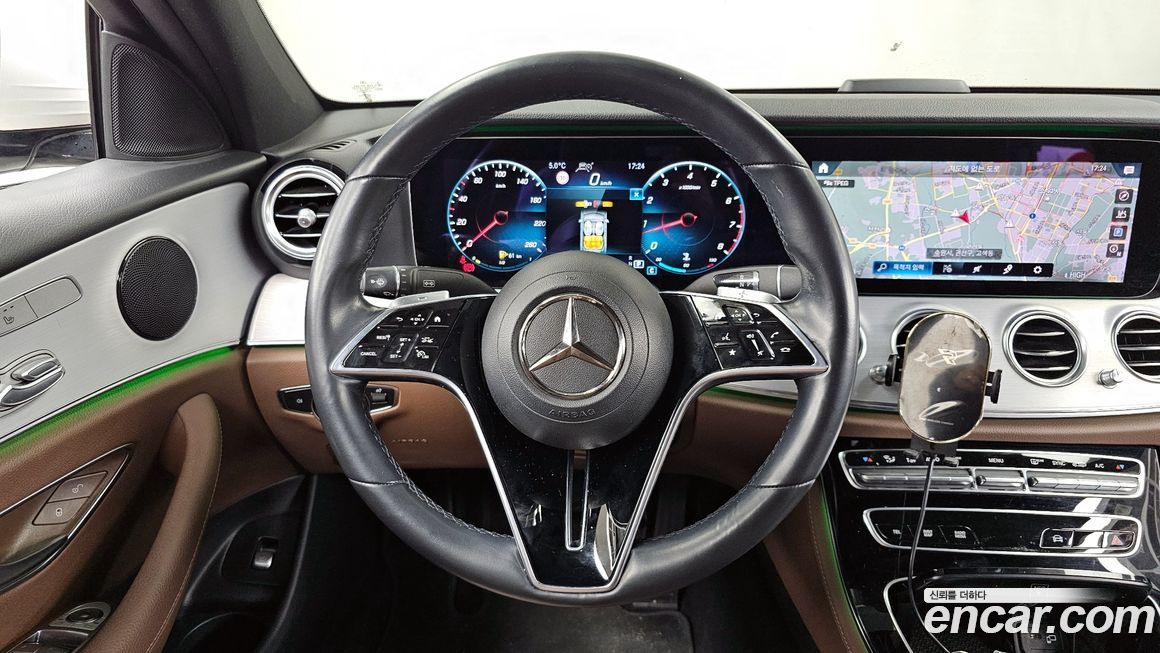 Mercedes-Benz E-Class 2021