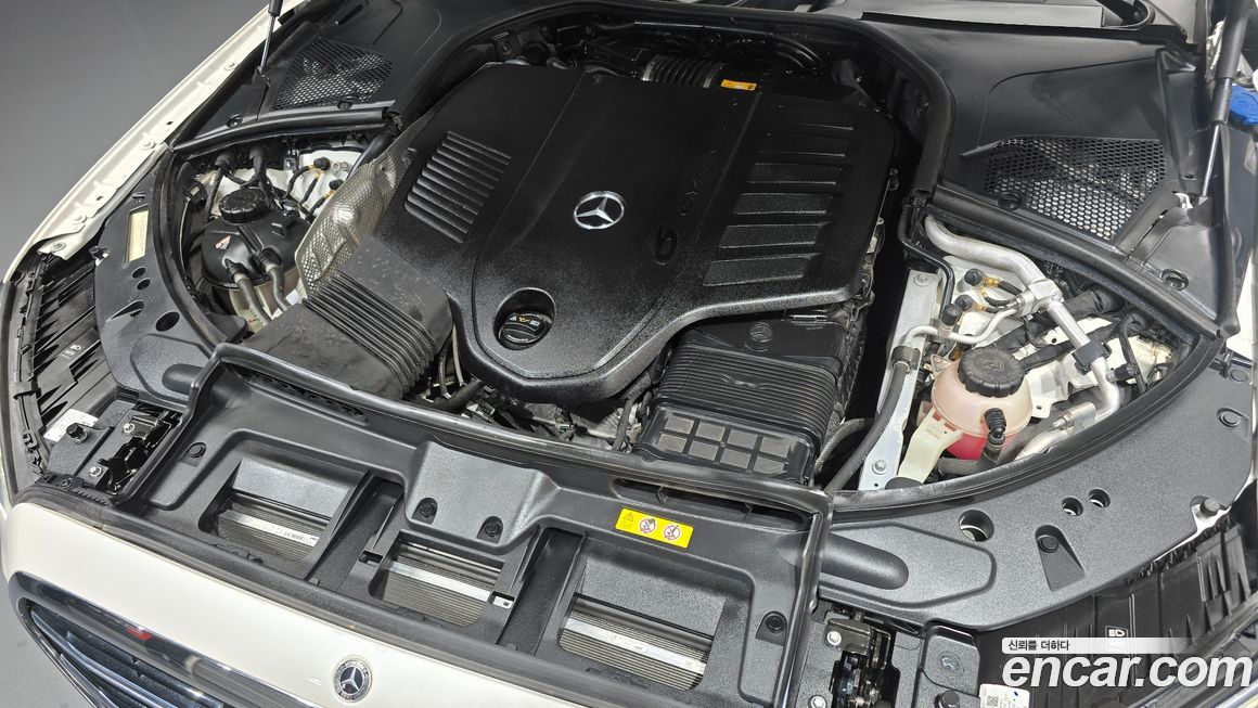 Mercedes-Benz S-Class 2021