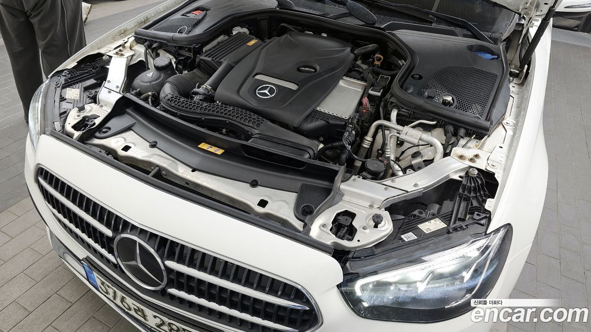 Mercedes-Benz E-Class 2021