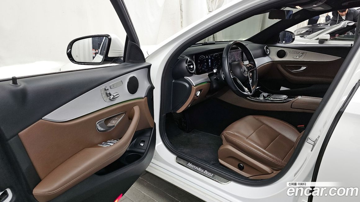 Mercedes-Benz E-Class 2021