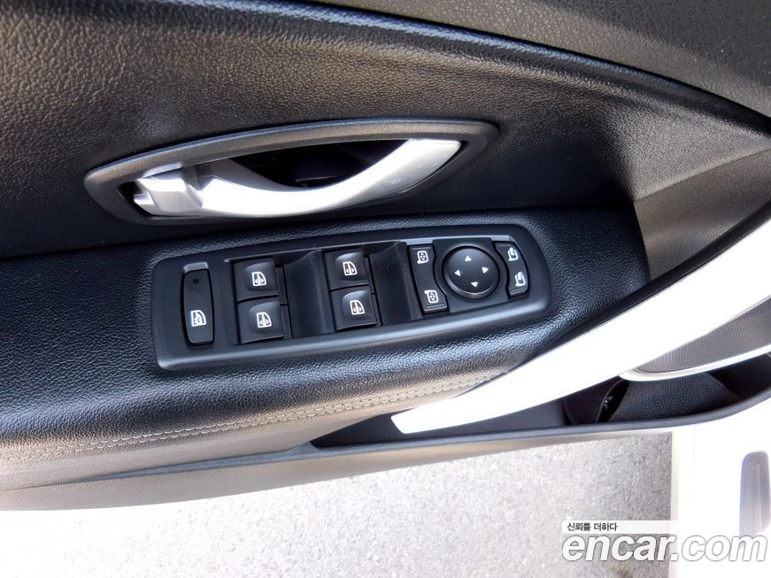 Renault-KoreaSamsung SM3 2011