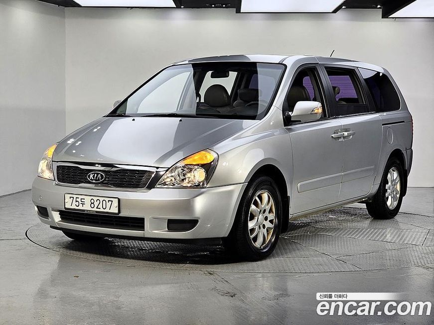 Kia Canival 2012