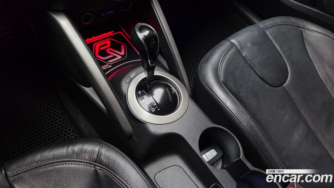 Hyundai Veloster 2012