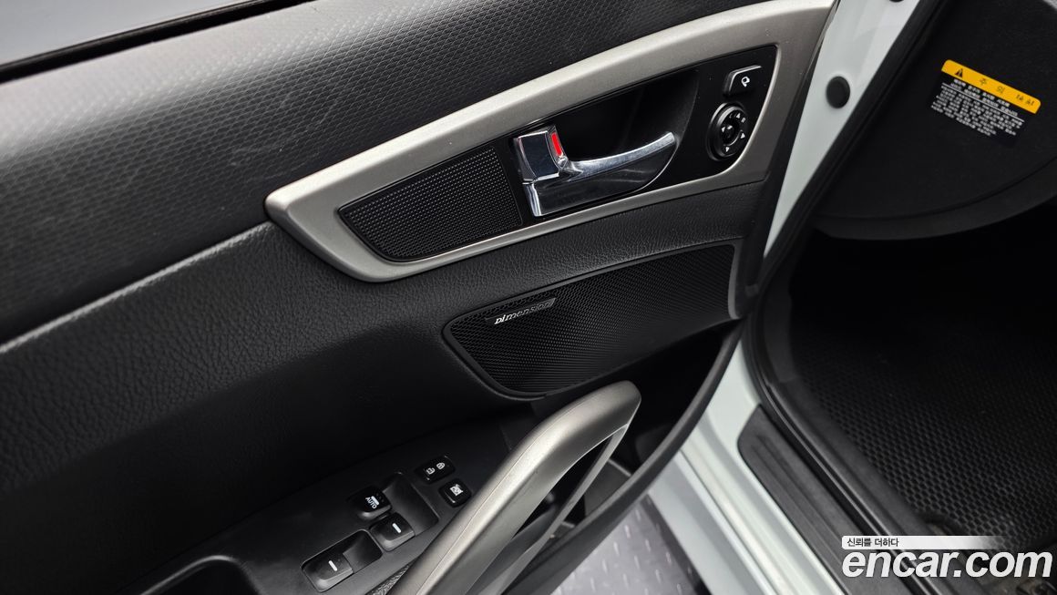 Hyundai Veloster 2012