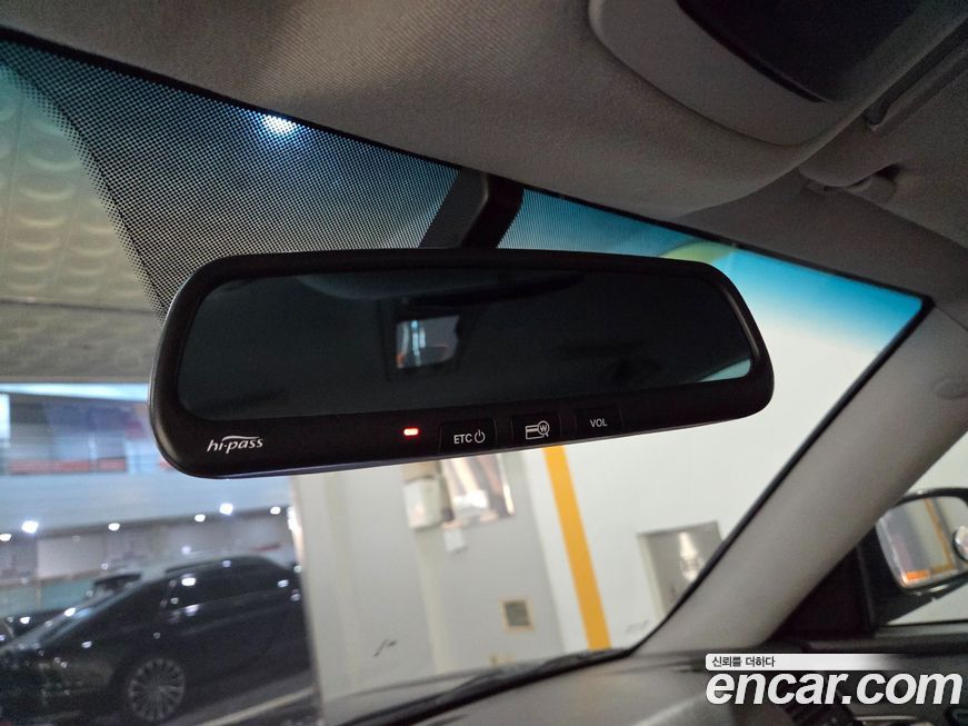 Kia OPIRUS 2010