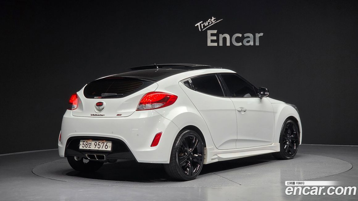 Hyundai Veloster 2012
