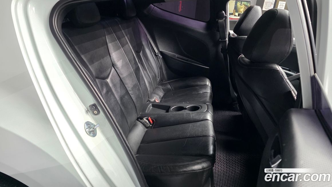 Hyundai Veloster 2012