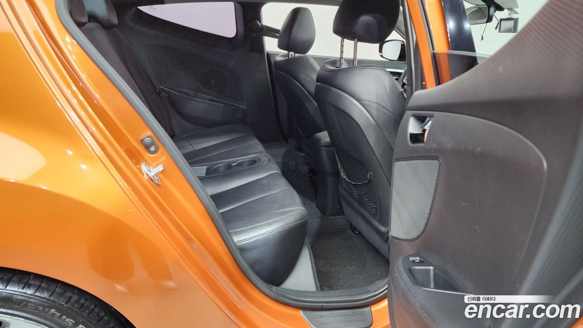 Hyundai Veloster 2012