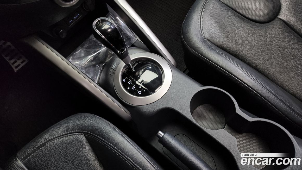 Hyundai Veloster 2012