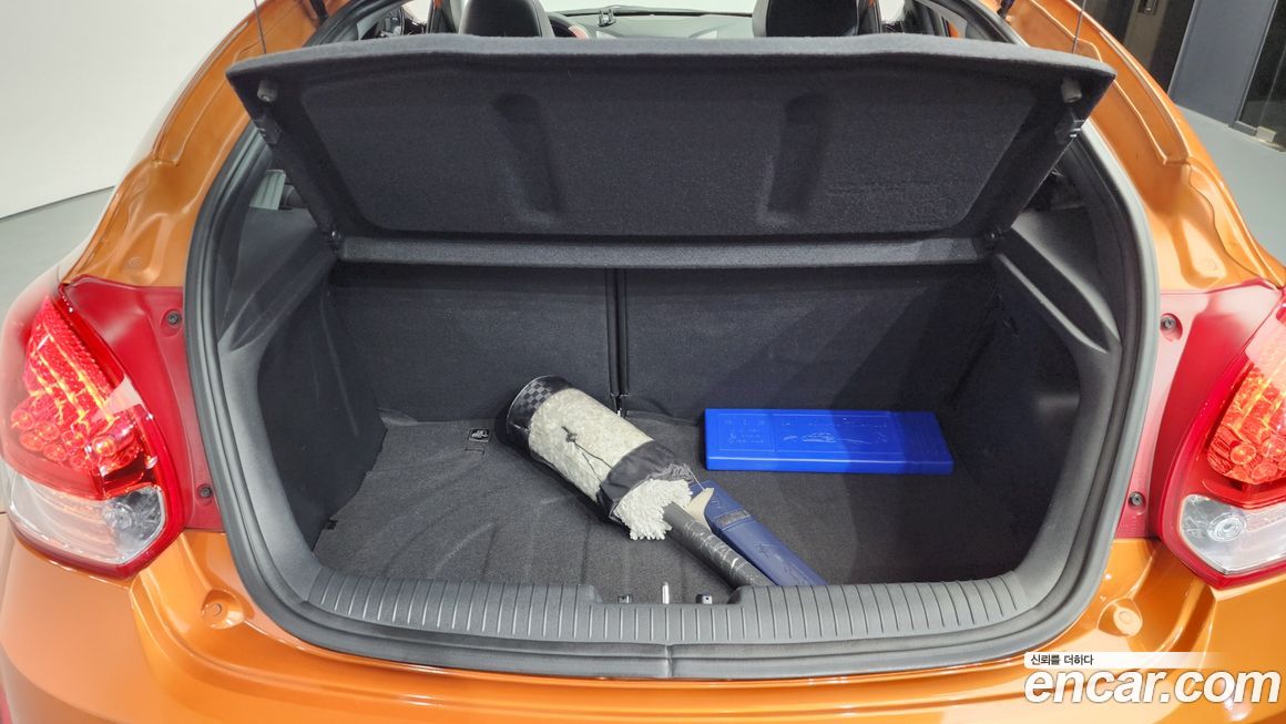 Hyundai Veloster 2012