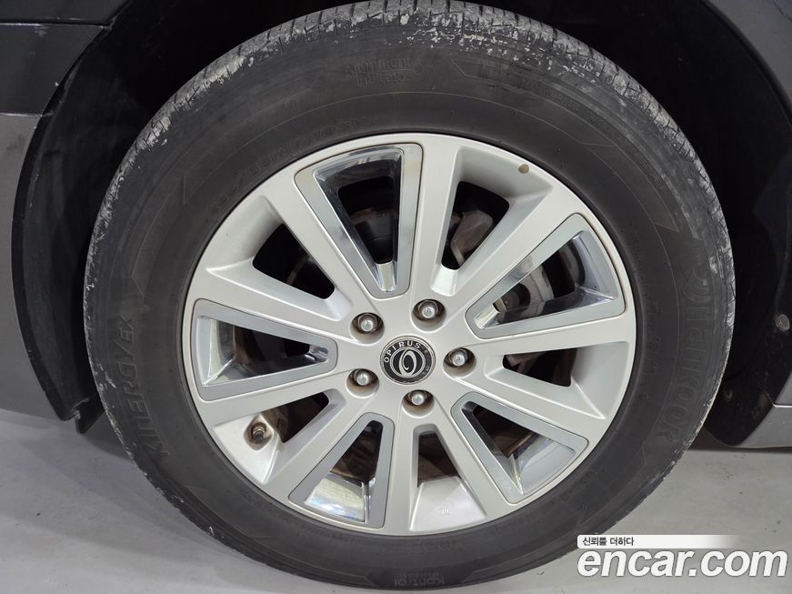 Kia OPIRUS 2010
