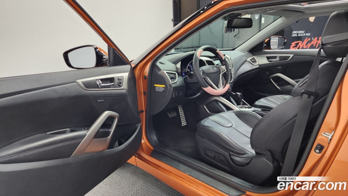 Hyundai Veloster 2012