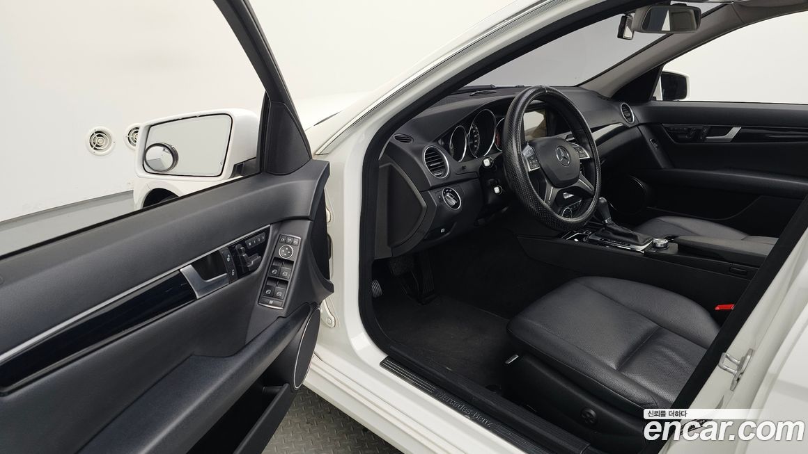 Mercedes-Benz C-Class 2013