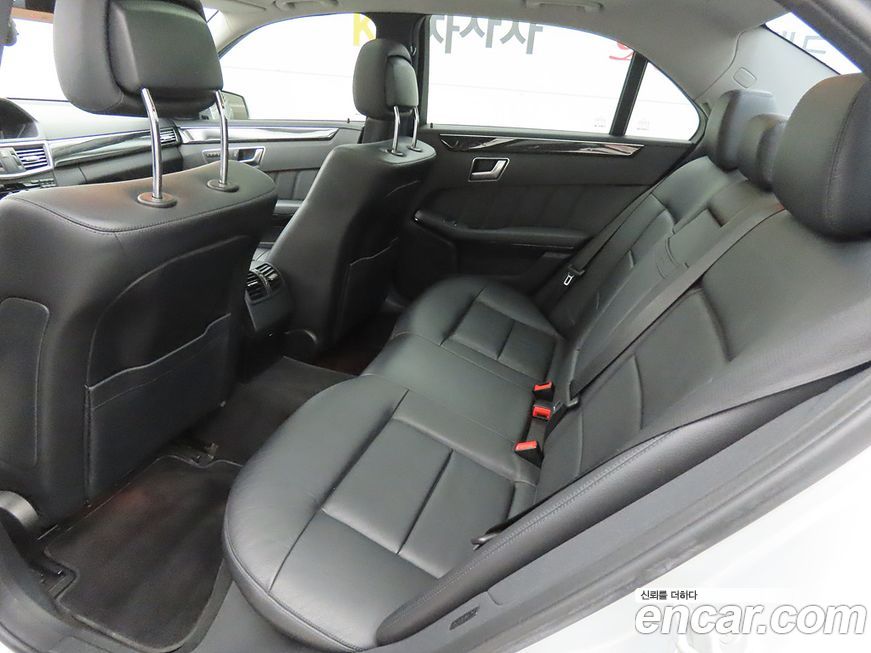 Mercedes-Benz E-Class 2012