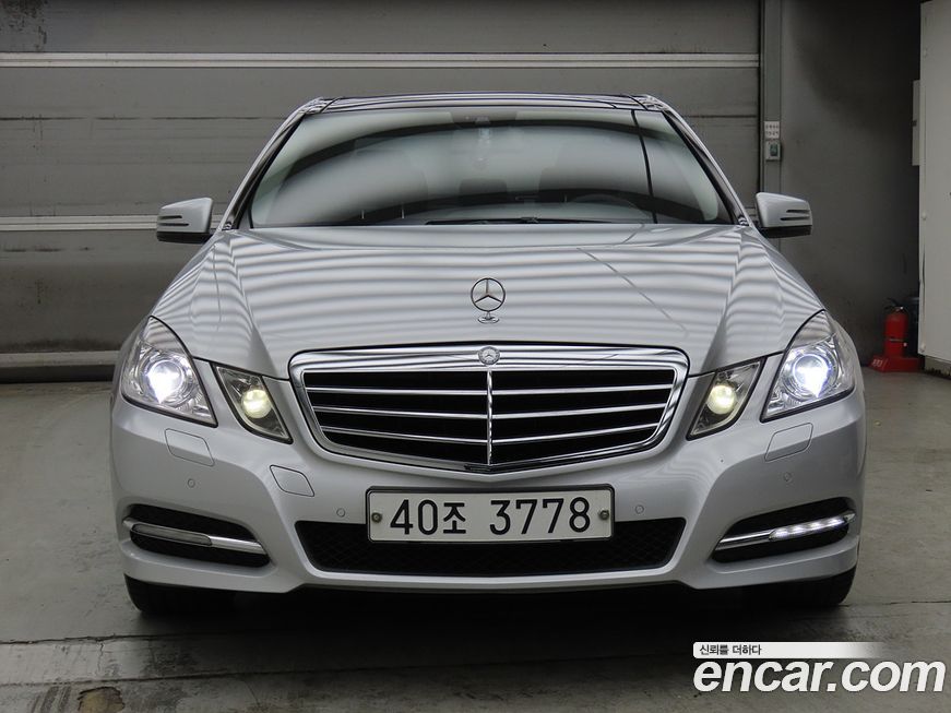 Mercedes-Benz E-Class 2012