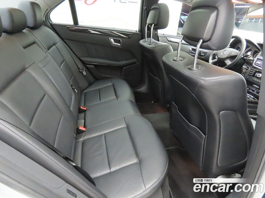 Mercedes-Benz E-Class 2012