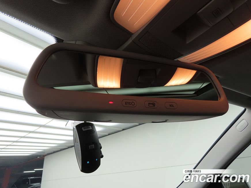 Mercedes-Benz E-Class 2012