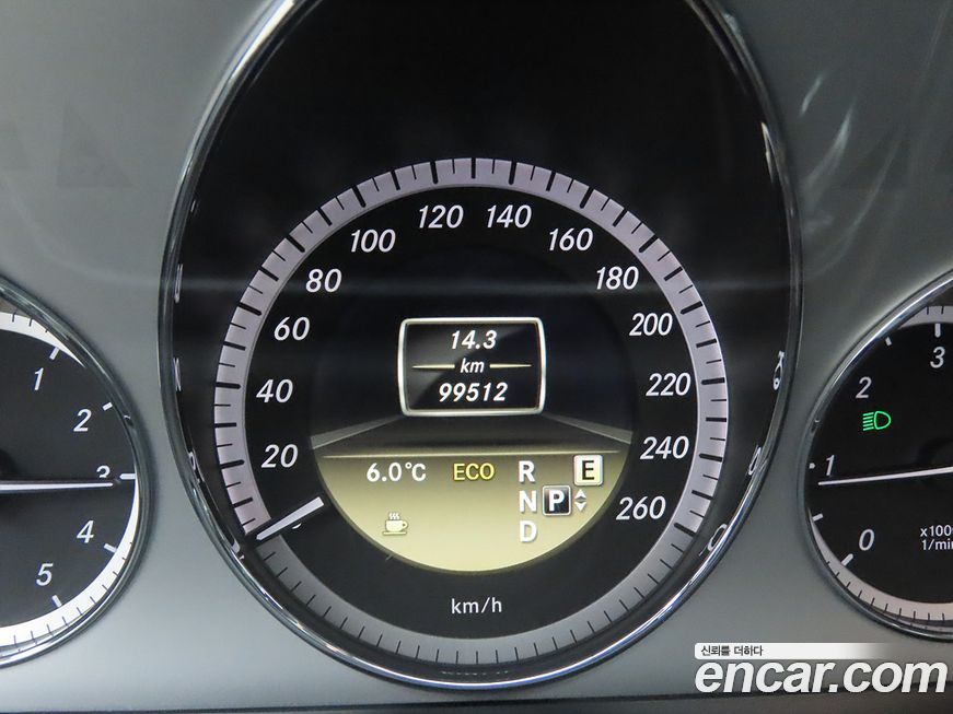 Mercedes-Benz E-Class 2012