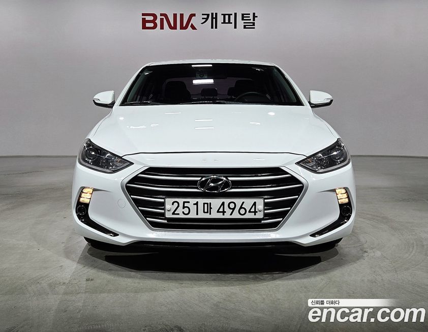 Hyundai AVANTE 2017