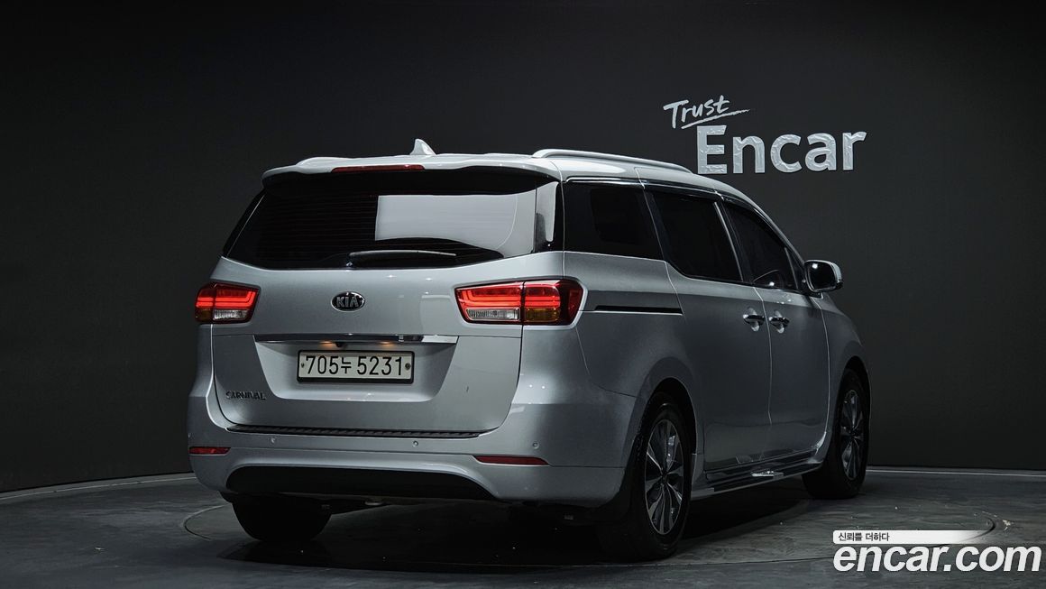 Kia Canival 2015