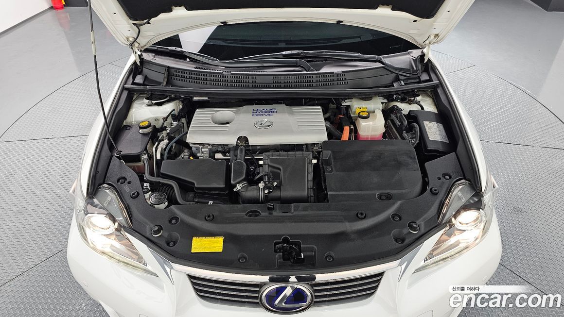 Lexus CT200h 2012