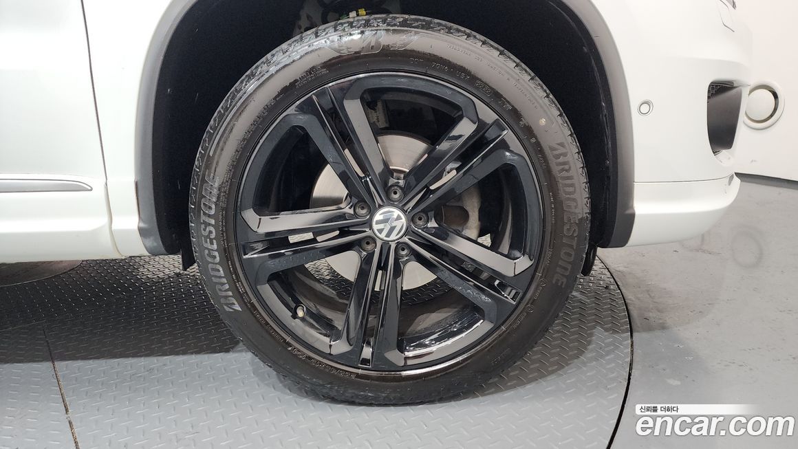 Volkswagen Tiguan 2014