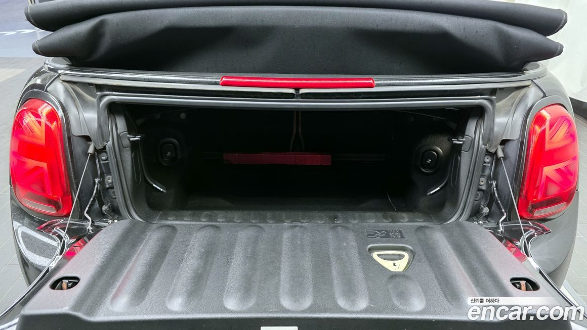 Mini Cooper Convertible 2018