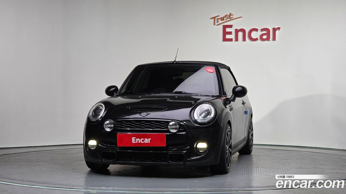 Mini Cooper Convertible 2018