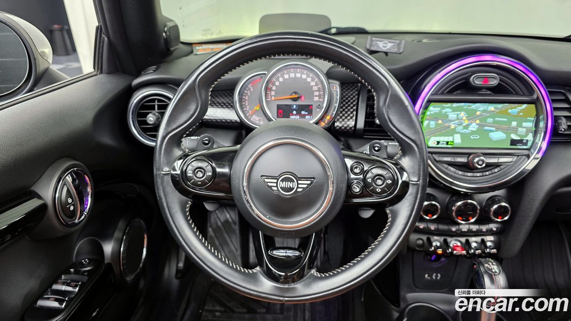 Mini Cooper Convertible 2018