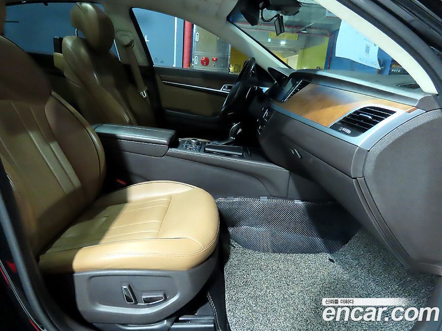 Hyundai Genesis 2016