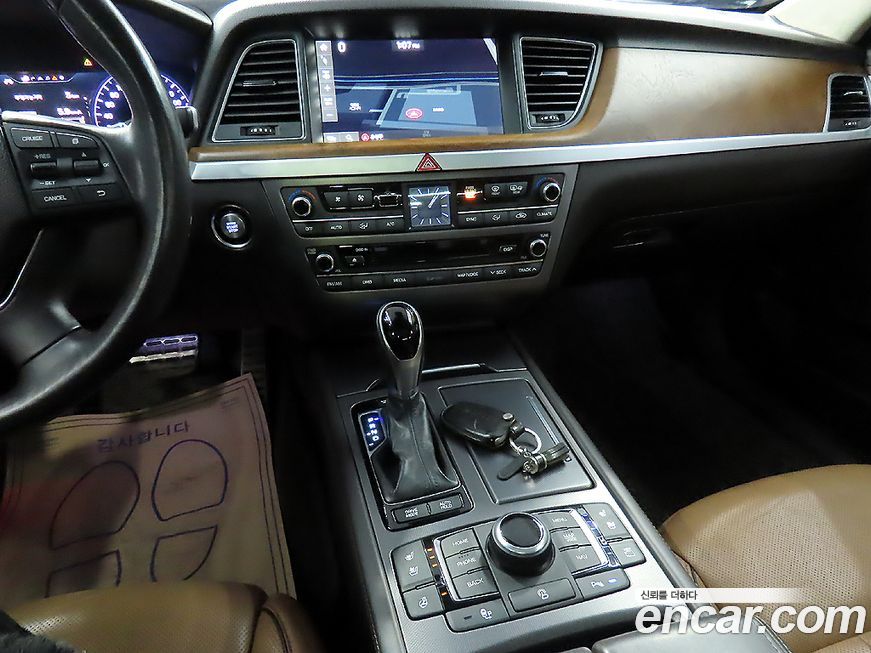 Hyundai Genesis 2016