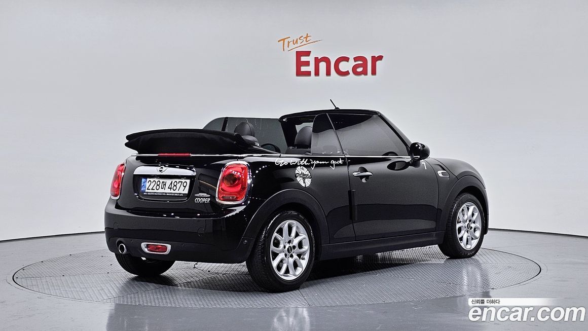 Mini Cooper Convertible 2018