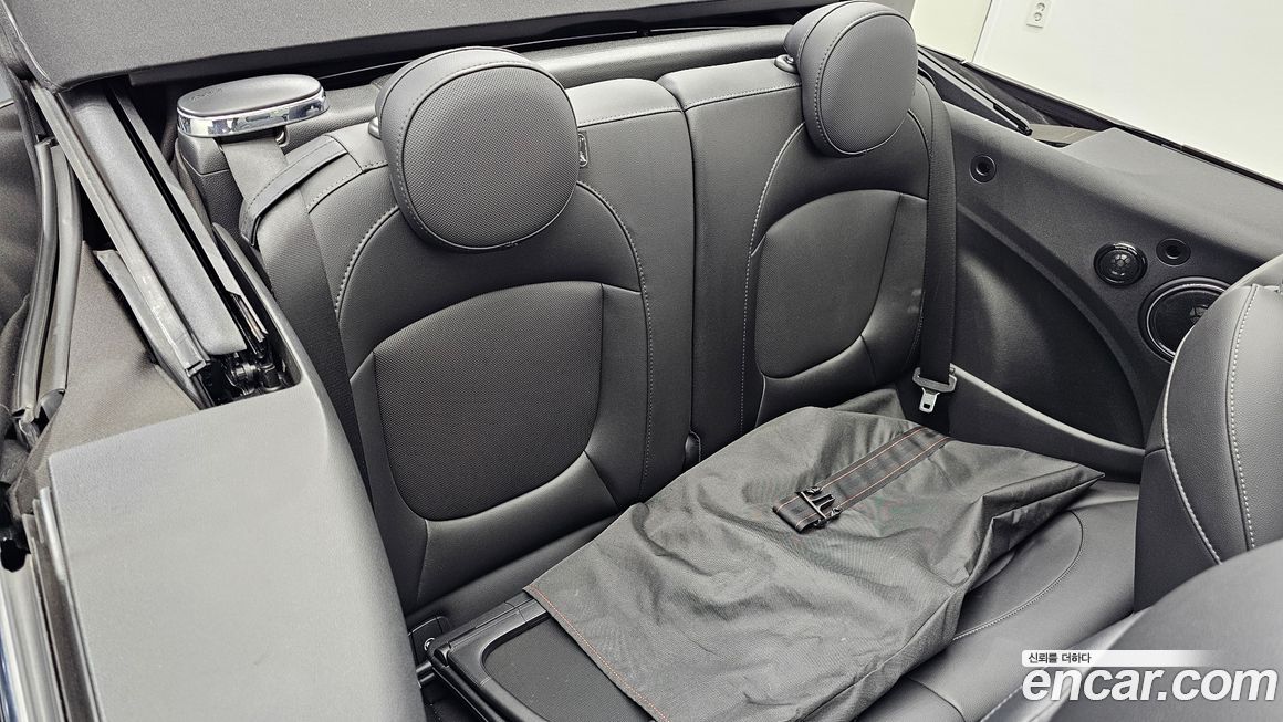 Mini Cooper Convertible 2018