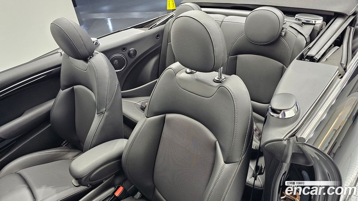 Mini Cooper Convertible 2018