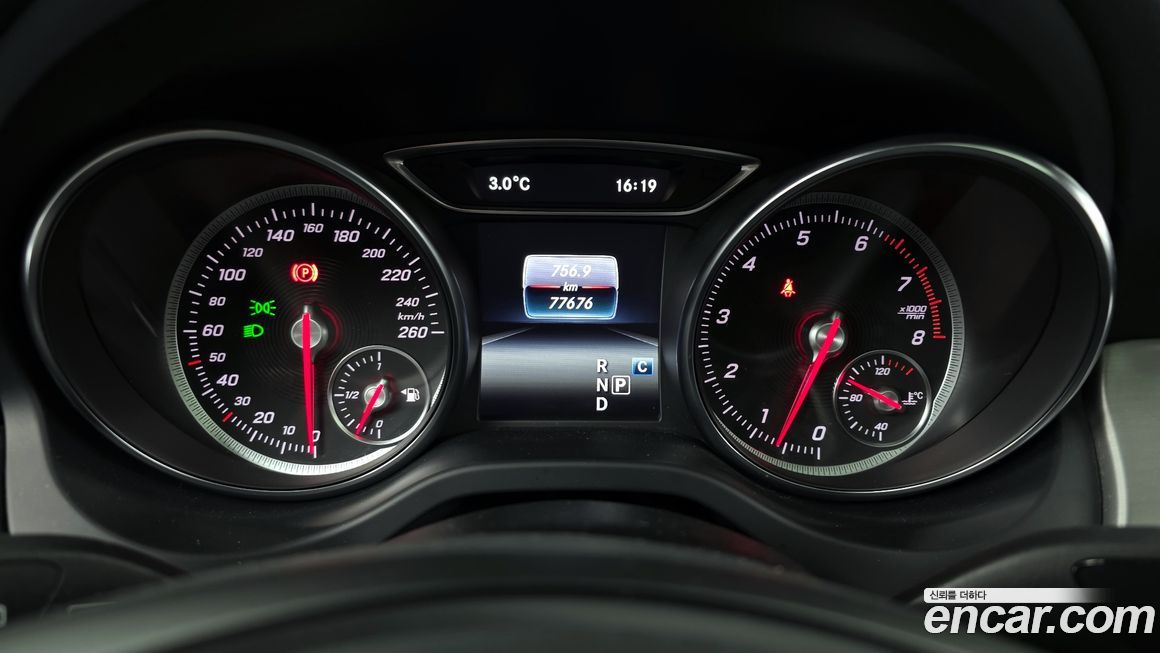 Mercedes-Benz GLA-Class 2019