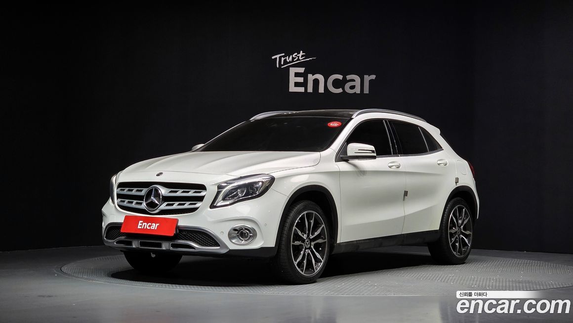 Mercedes-Benz GLA-Class 2019