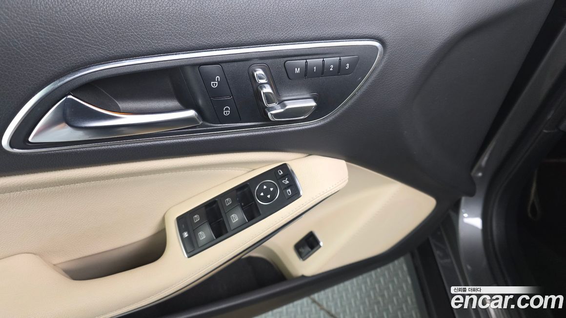 Mercedes-Benz GLA-Class 2019