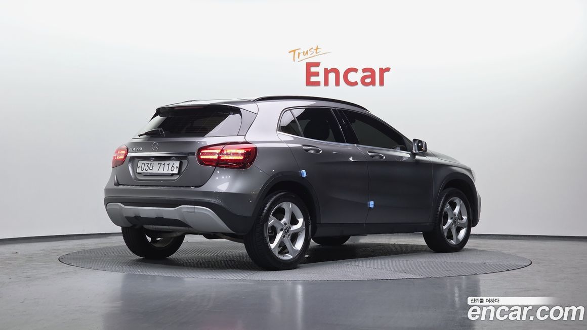 Mercedes-Benz GLA-Class 2019