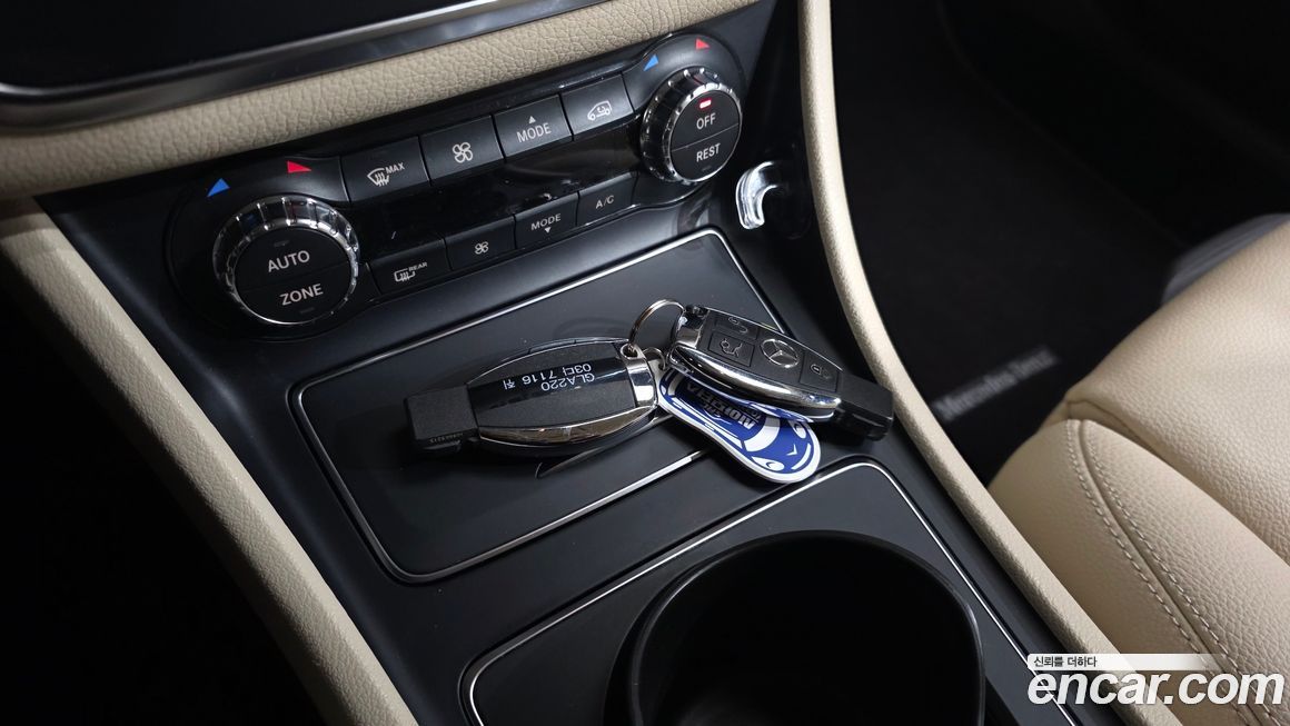 Mercedes-Benz GLA-Class 2019