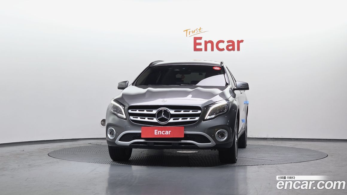 Mercedes-Benz GLA-Class 2019