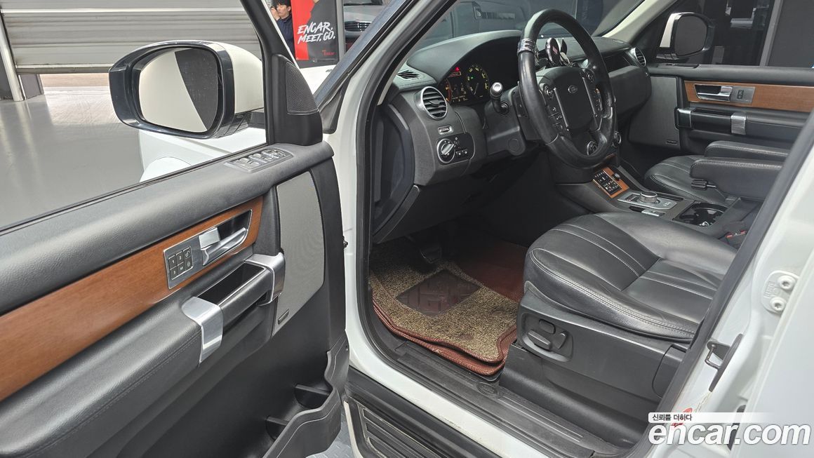 Land Rover Discovery 2016