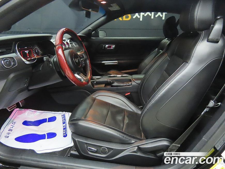 Ford Mustang 2019