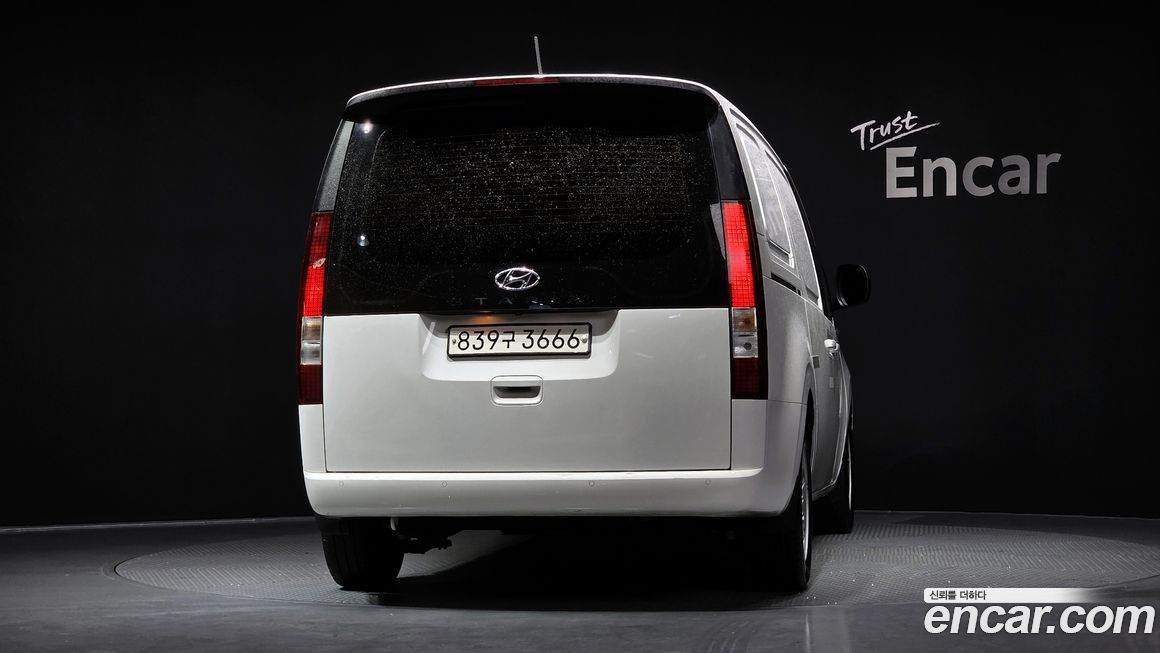 Hyundai Staria 2023