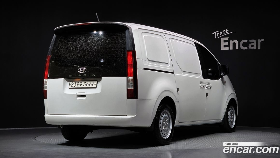 Hyundai Staria 2023
