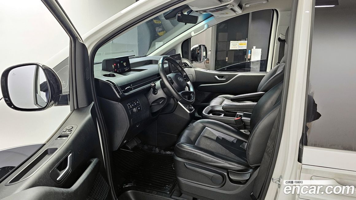 Hyundai Staria 2023