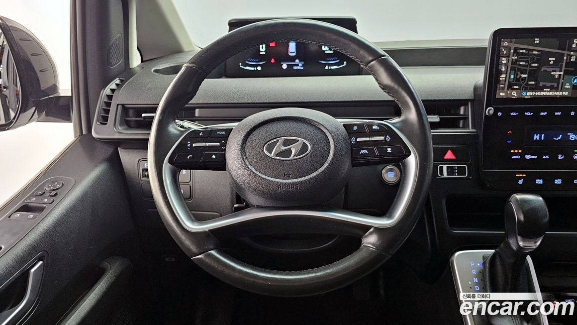 Hyundai Staria 2023