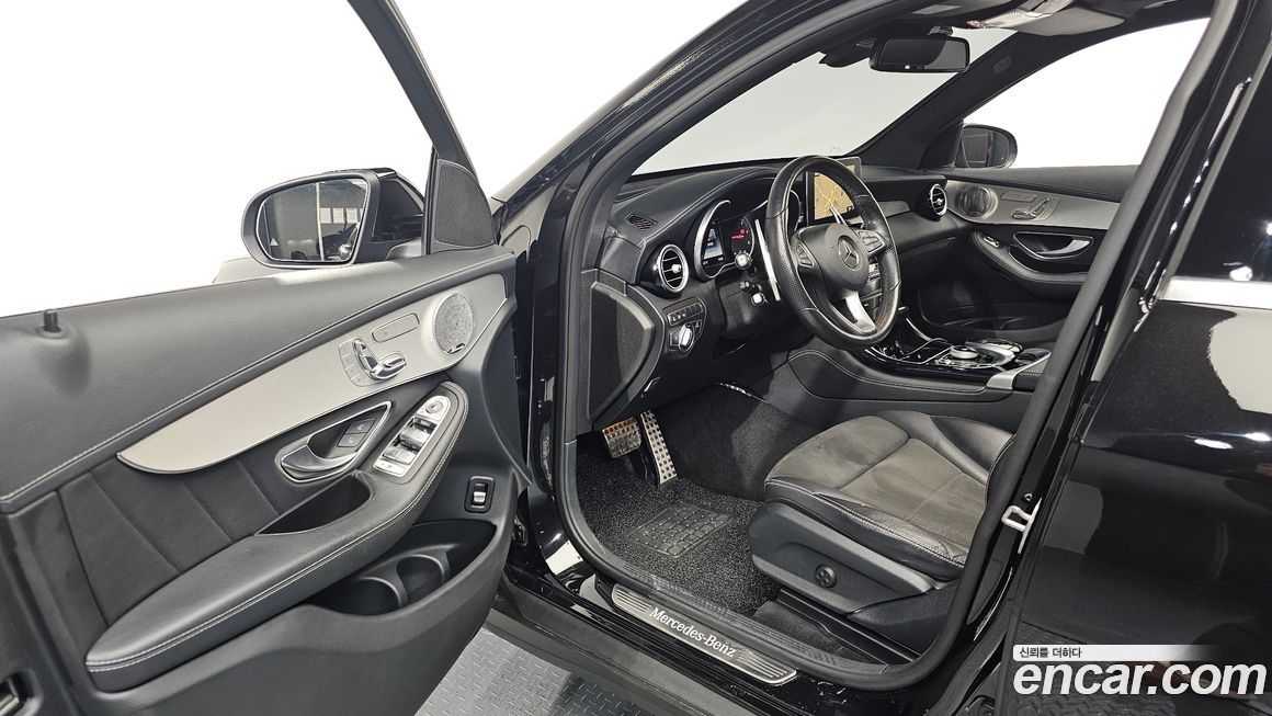 Mercedes-Benz GLC-Class 2017