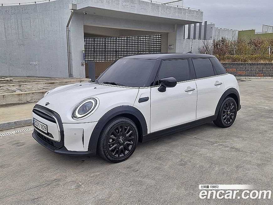 Mini Cooper 2024